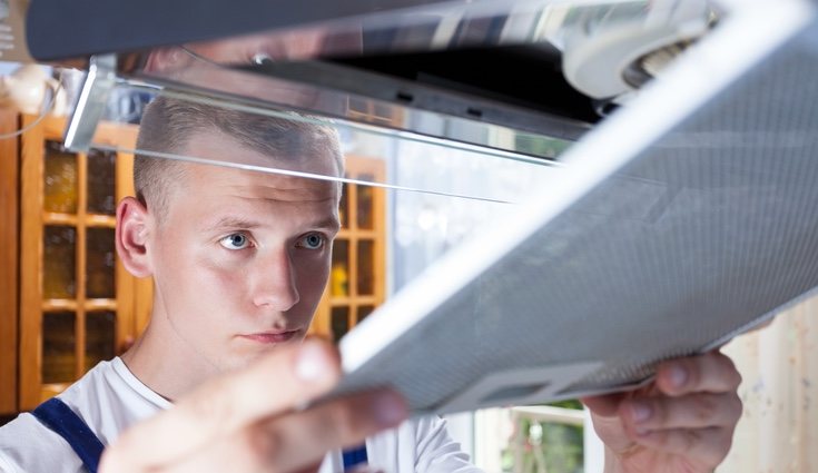 Es necesario limpiar el interior para asegurarse de que el motor funciona correctamente