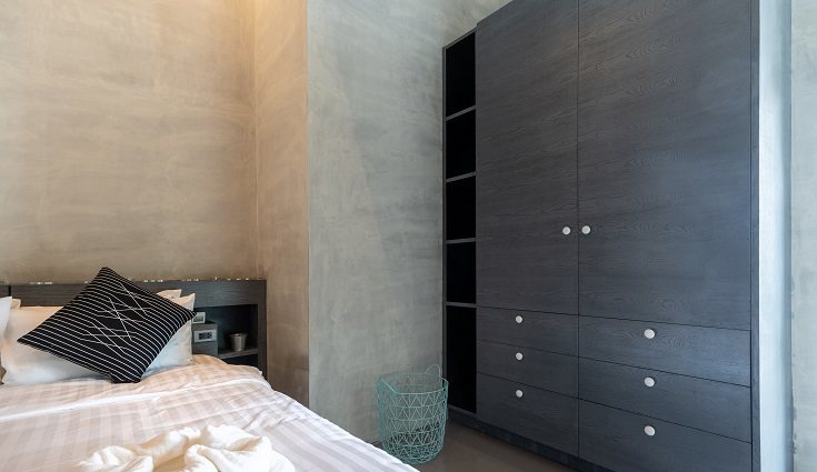 La principal ventaja de los armarios empotrados es que te permiten ganar mucho espacio en la propia habitación