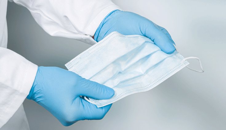 Usa tela, papel, lo que te venga mejor para hacer tu mascarilla