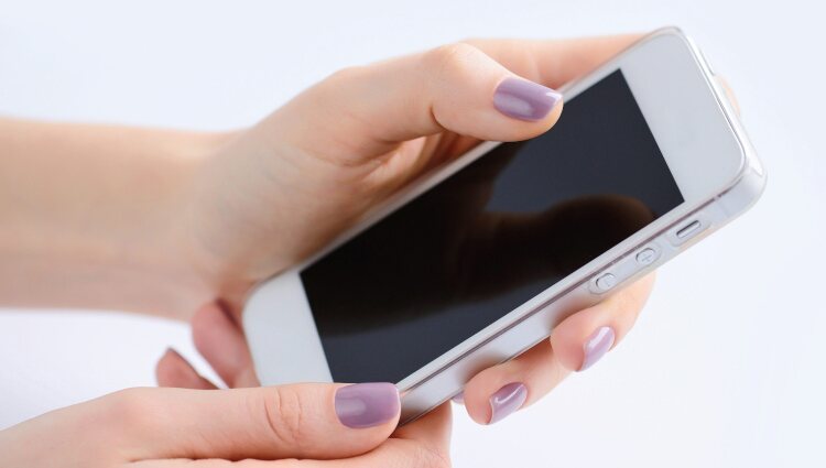 Deja la pantalla de tu smartphone impecable con la pasta de dientes
