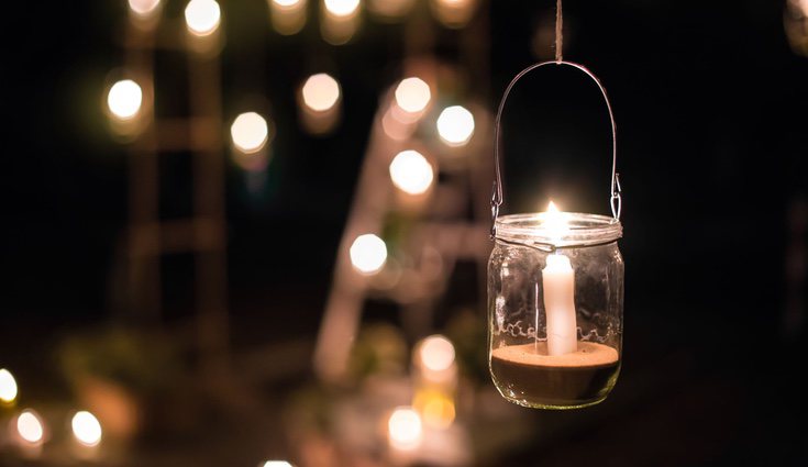 Se pueden emplear formas básicas para decorar tu tarro, desde estrellas o corazones hasta otros con mayor detallismo