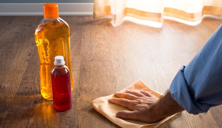 La madera es muy delicada, por lo que deja su cuidado en manos de especialistas