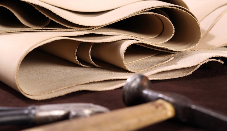 Selecciona una tela que sea fuerte y de un color que se ensucie poco