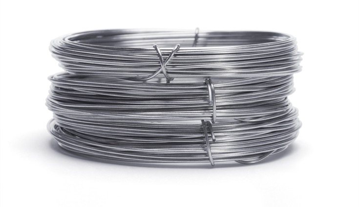 Podemos sustituir la base de madera por alambres