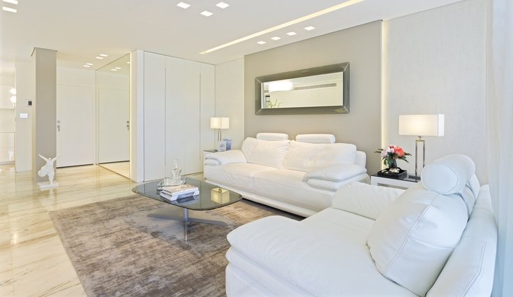 Los sofás deben estar contra la pared y formar una 'L'