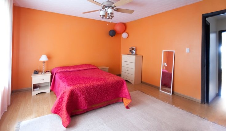 Si usamos colores neón es importante que dejemos el techo de colores claros