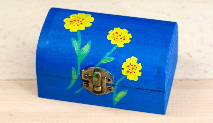 Las cajas de madera también pueden servirte para una original decoración infantil