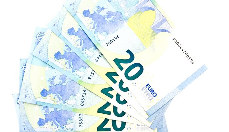 Intenta que los billetes que tengas en el monedero sean e 20 euros o superiores