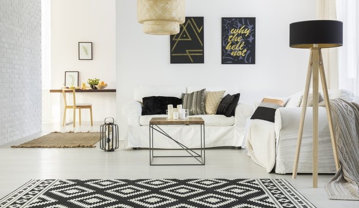 Los toques metalizados son un recurso original y elegante de la decoración