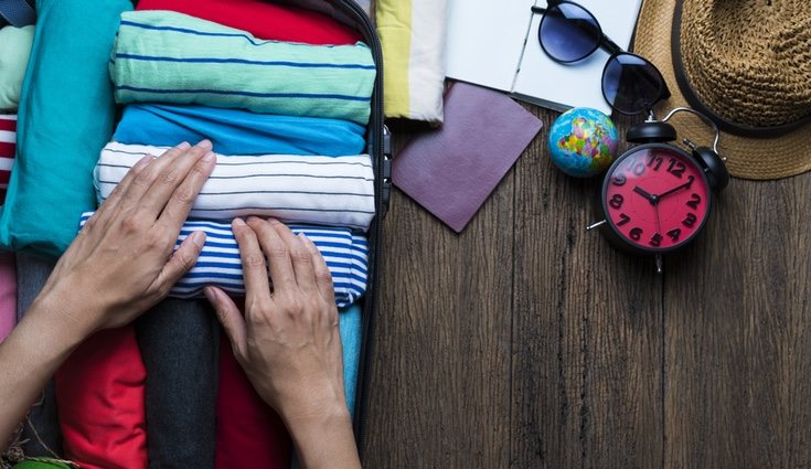 El método utilizado para doblar la ropa es clave para ganar espacio en tu maleta