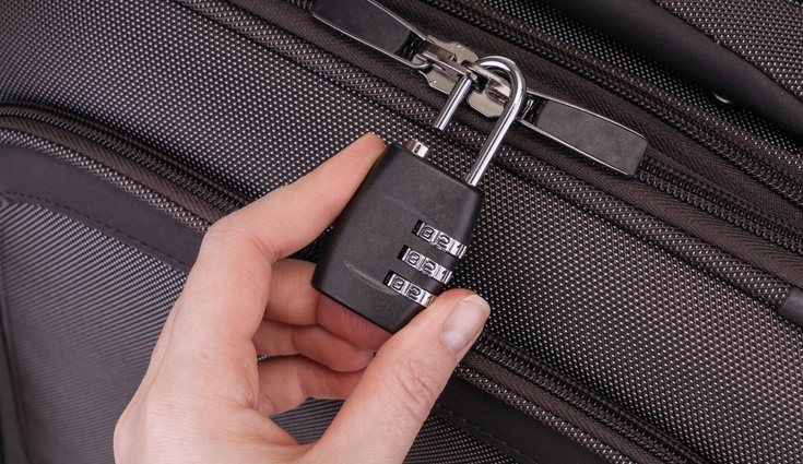 Da igual donde lleves tu equipaje, siempre debes utilizar un candado con el que protegerlo
