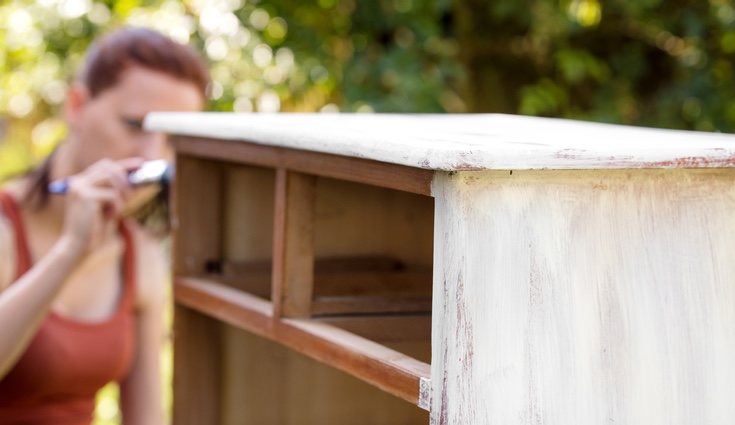 Procura mantener la atención durante el momento de aplicar la pintura, así evitarás equivocaciones