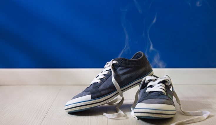 Mucho cuidado con el olor de las zapatillas