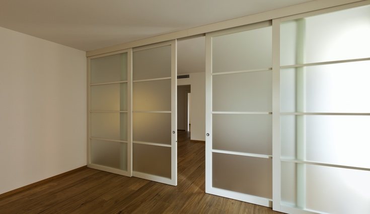Existen dos variedades de las puertas correderas