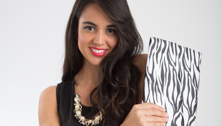 La mejor forma de combinar este estampado es que el resto de prendas sean colores cromáticos