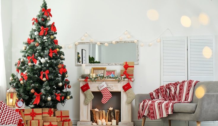La puerta de entrada, el alféizar de la ventana o una estantería son otros lugares donde colgarlos