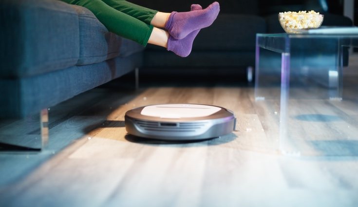 Si las manchas son de residuos como el polvo debes usar la aspiradora