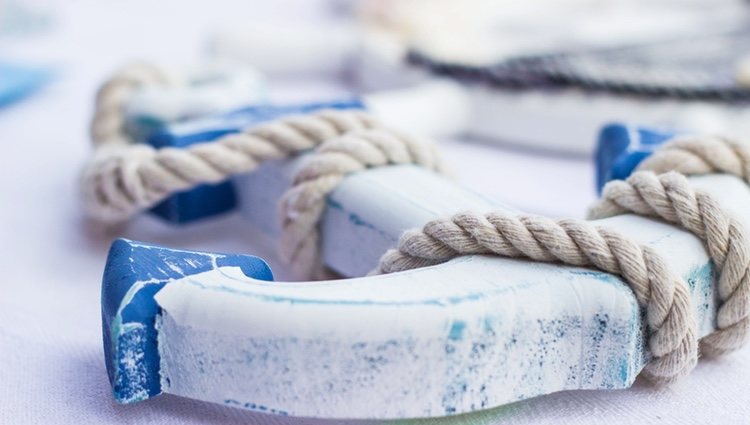 El color blanco y azul es lo más característico de este estilo de decoración