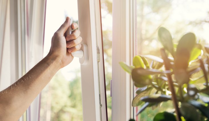 Ventila la vivienda mínimo dos veces al día
