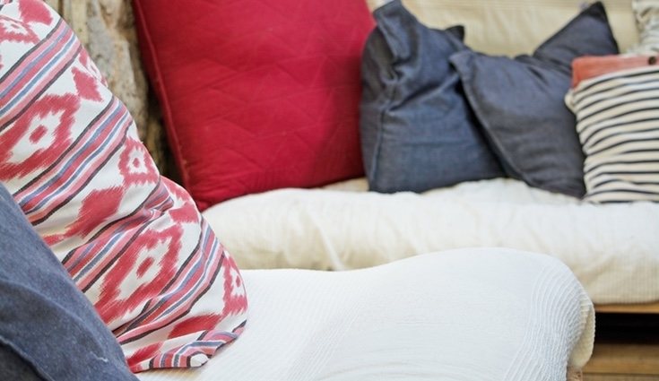 Puedes encontrar los cojines para el sofá en cualquier tienda de decoración