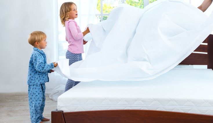 De 6 a 7 años pueden colaborar haciendo la cama