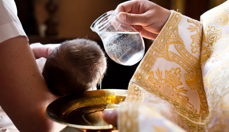 El bautismo es una ceremonia sagrada cristiana