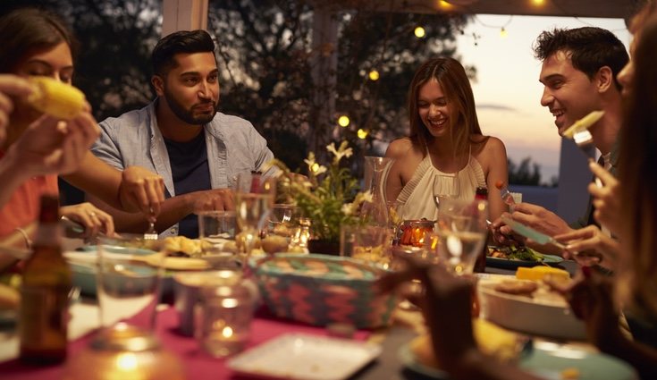 Siempre se tiene que tener en cuenta cuántas personas vana a estar presentes en la cena o comida