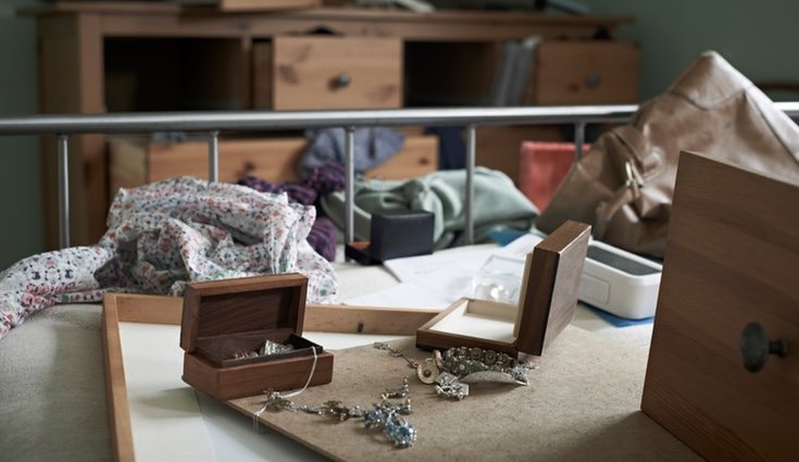 No alardees de los objetos de valor que posees ya que puedes ser blanco fácil de ladrones