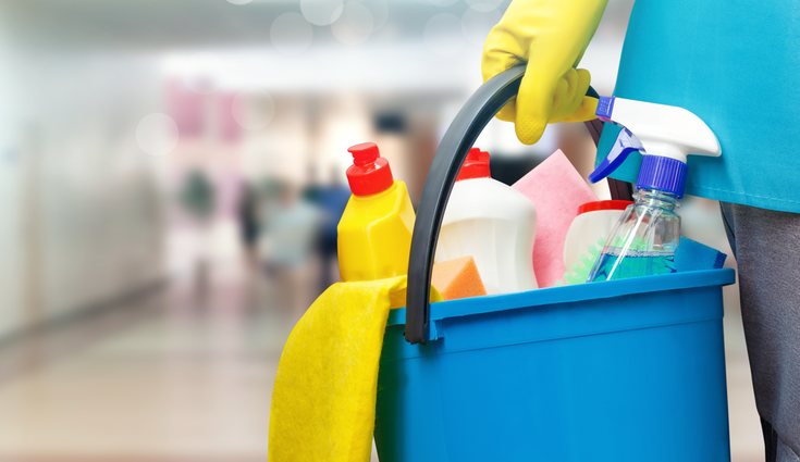 Habrá que leer las instrucciones de uso antes de usar un producto de limpieza