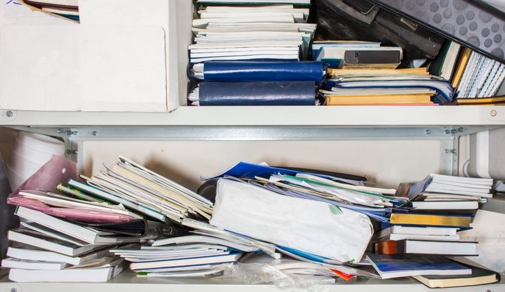 Hay quien piensa que con los montones de libros solo se consigue acumular polvo