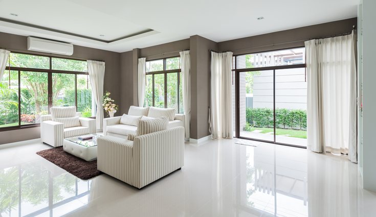 Los suelos claros crean un ambiente relajado