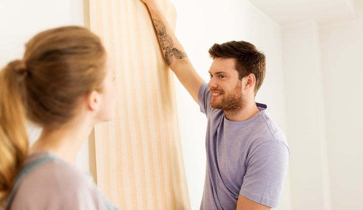 El papel adhesivo es una de las soluciones más sencillas para renovar tu hogar