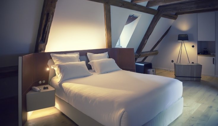 Las medidas de la cama son lo primero que hay que tener en cuenta para cualquier luz