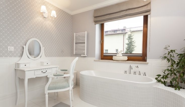 Son muchas las opciones que ofrece el papel pintado para el cuarto de baño