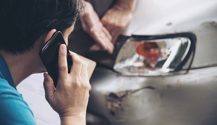 El culpable del accidente es el que debe llamar a la aseguradora