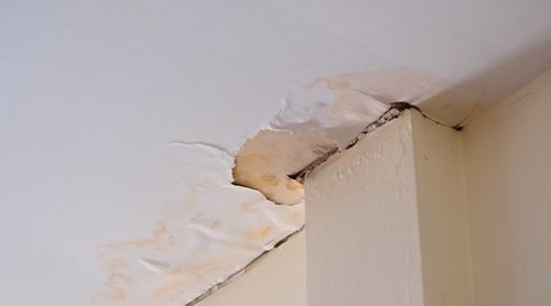 Cómo arreglar una gotera